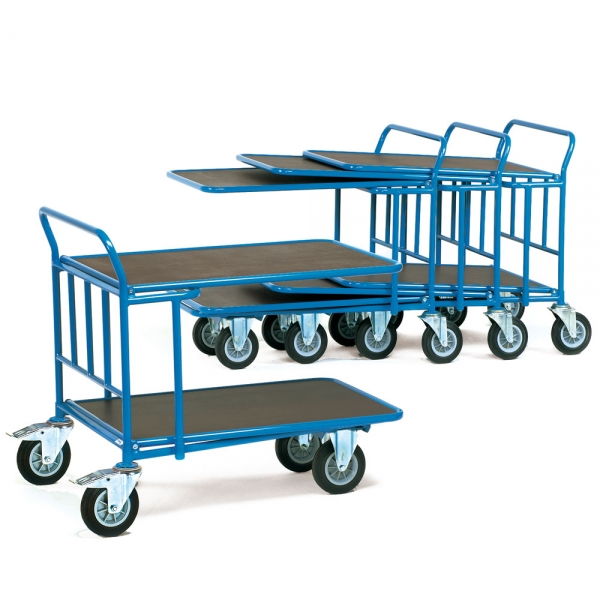 CC Wagen ineinandergeschoben